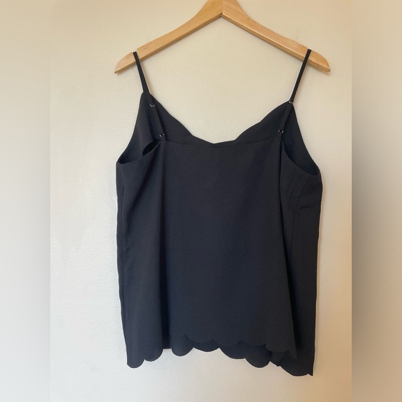 Black Scalloped Camisole Tank Blouse - Picture 3 of 5